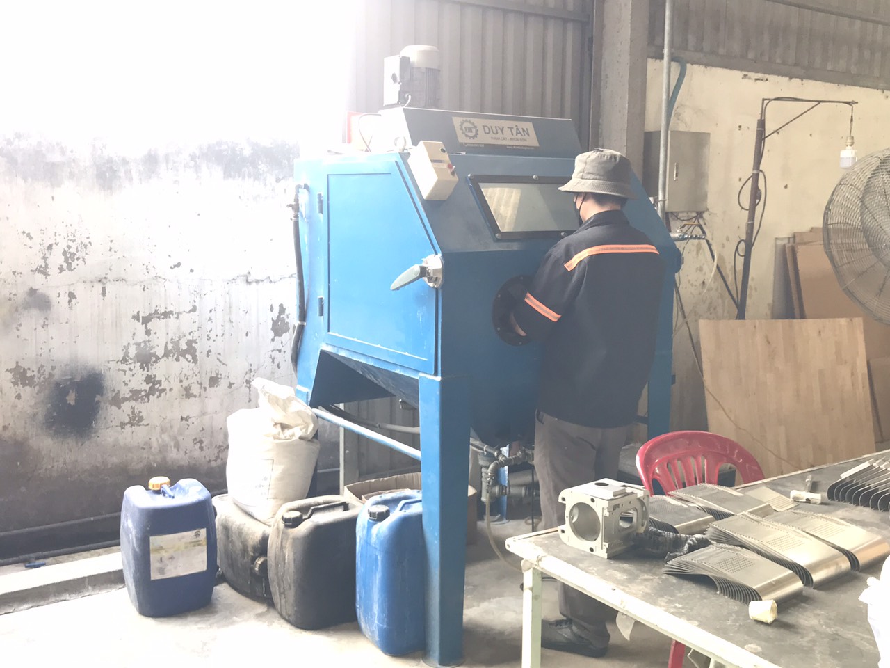 Sandblasting Machine.jpg